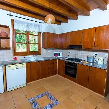 Valencia * Пафос